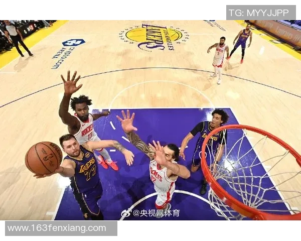 东契奇20分詹姆斯16分 湖人104-98击败火箭