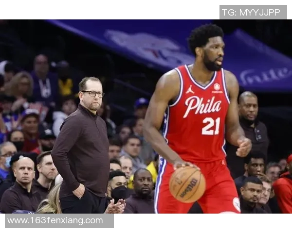 76人险胜黄蜂,纳斯收获执教生涯第300胜及比赛用球