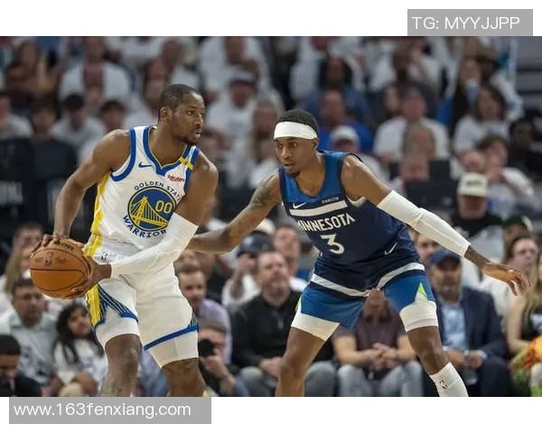 库明加被排除出轮转阵容,勇士半场10人得分领先公牛14分